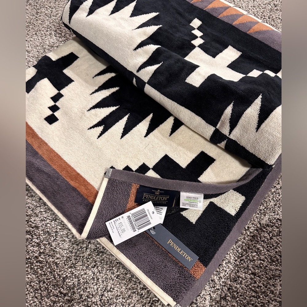Pendleton 100% cotton oversized towel. NWT! - Picture 3 of 4